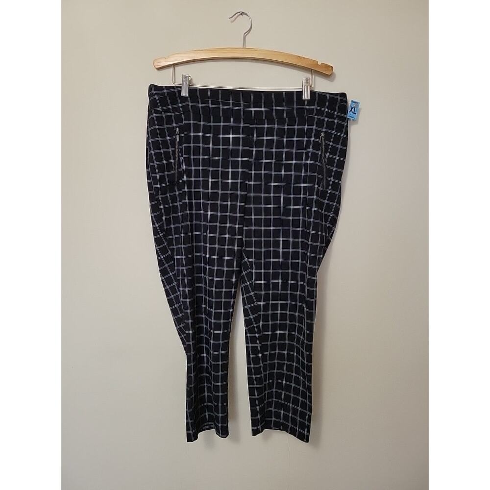 Maurices Size 20 Windowpane Check Cropped Pull On Pants Black White